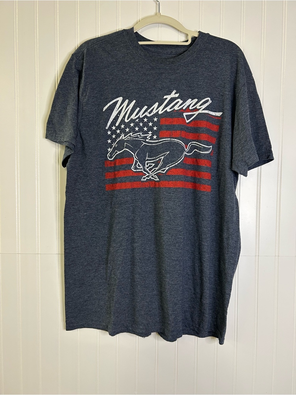 Ford Mustang Graphic T-Shirt Size Large